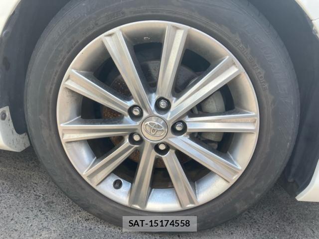 Toyota CAMRY HYBRID 2014-08 7215679-5