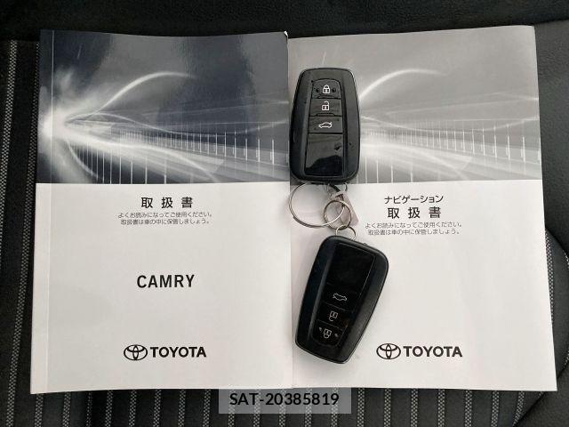 Toyota CAMRY HYBRID 2021-02 7215725-24