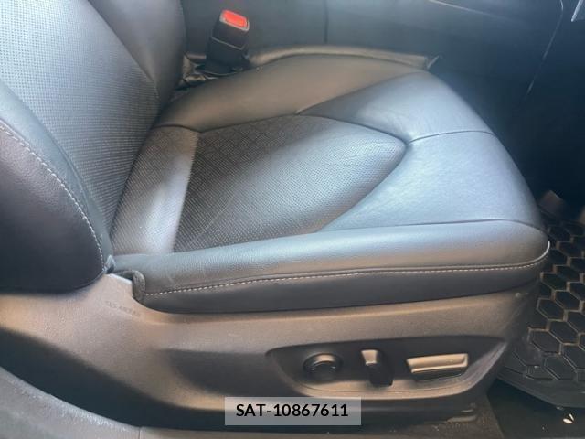Toyota CAMRY HYBRID 2023-01 7215731-13