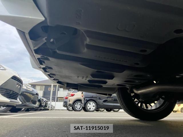 Toyota CAMRY HYBRID 2019-05 7249985-9