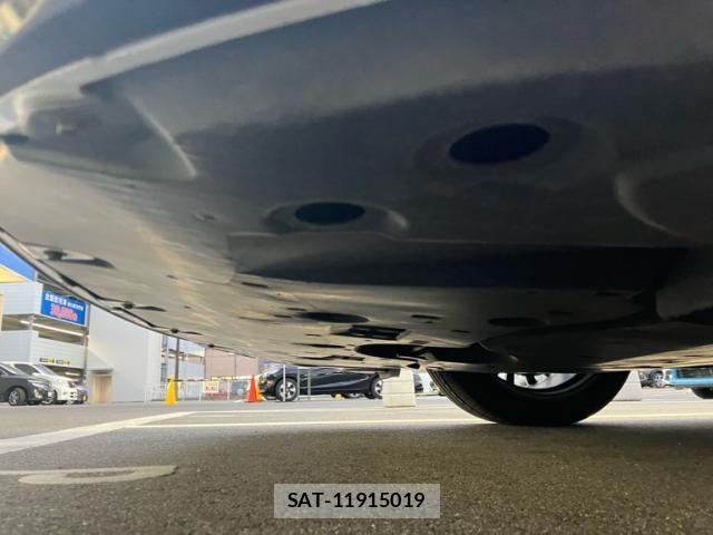Toyota CAMRY HYBRID 2019-05 7249985-11