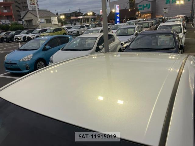 Toyota CAMRY HYBRID 2019-05 7249985-12