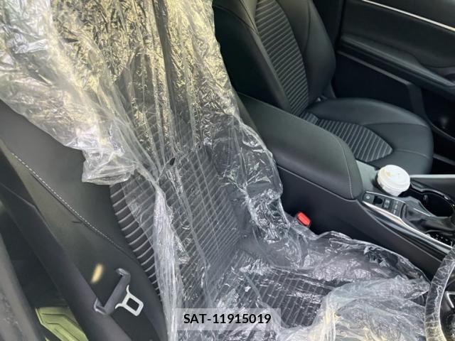 Toyota CAMRY HYBRID 2019-05 7249985-18