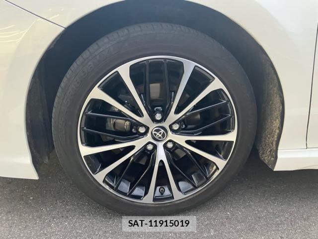 Toyota CAMRY HYBRID 2019-05 7249985-8