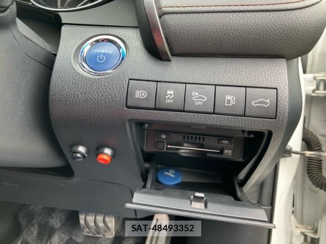Toyota CAMRY HYBRID 2017-11 7326082-13