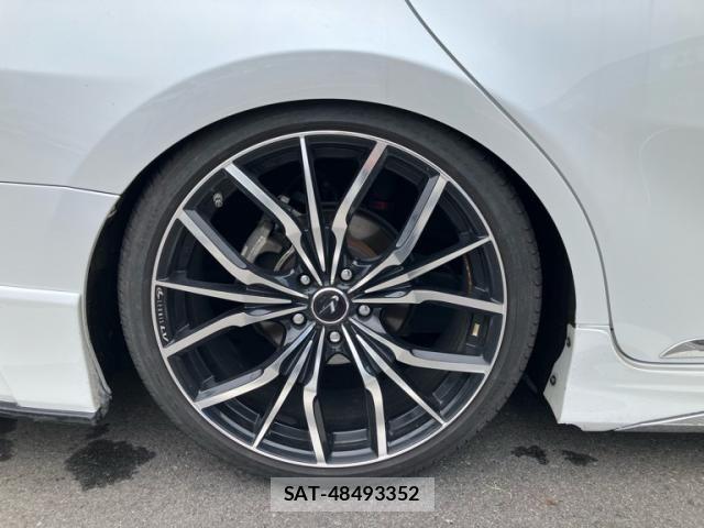Toyota CAMRY HYBRID 2017-11 7326082-8