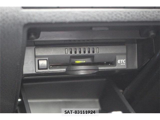 Toyota CAMRY HYBRID 2021-06 7357076-5