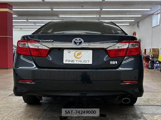 Toyota CAMRY HYBRID 2012-01 7357081-16