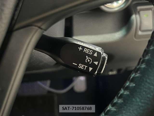 Toyota CAMRY HYBRID 2017-01 7357078-6