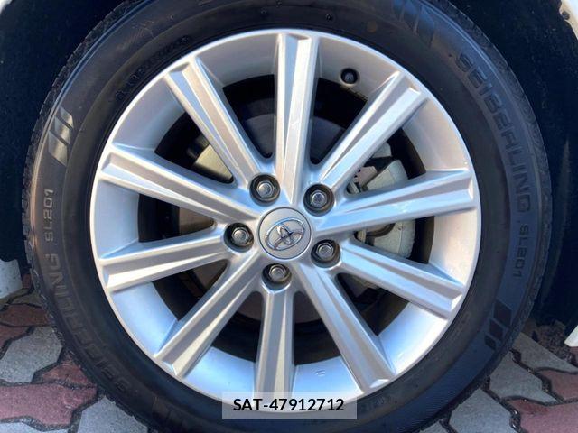 Toyota CAMRY HYBRID 2013-07 7357084-12