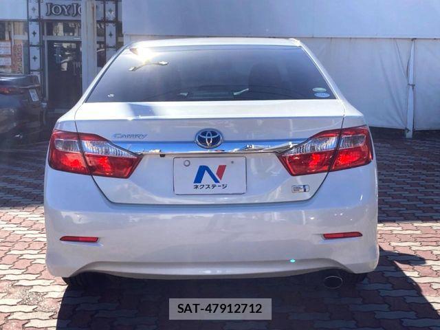Toyota CAMRY HYBRID 2013-07 7357084-14