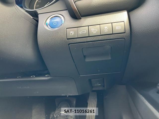 Toyota CAMRY HYBRID 2018-03 7357080-14