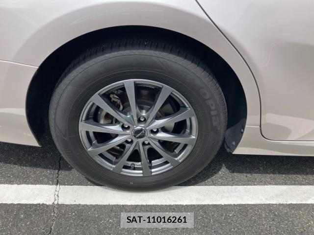 Toyota CAMRY HYBRID 2018-03 7357080-6