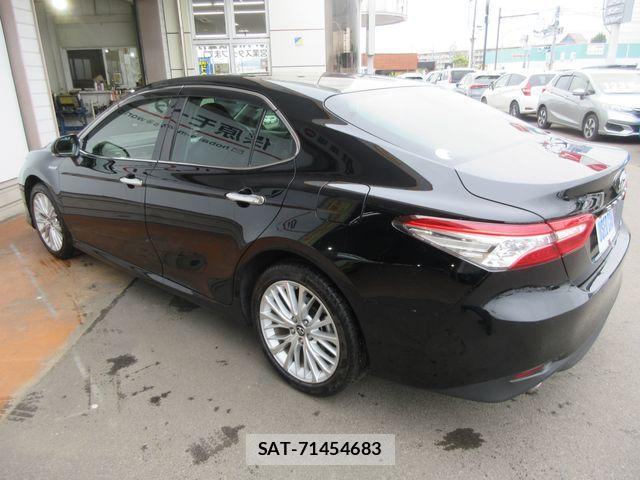 Toyota CAMRY HYBRID 2019-05 7357073-16
