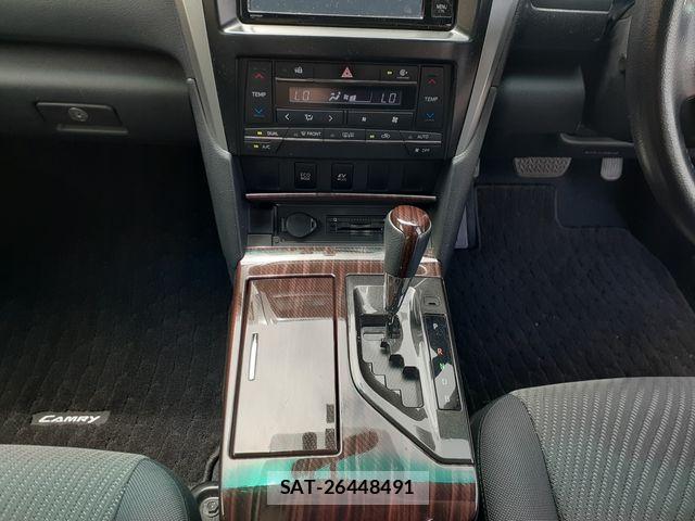 Toyota CAMRY HYBRID 2016-03 7357083-22