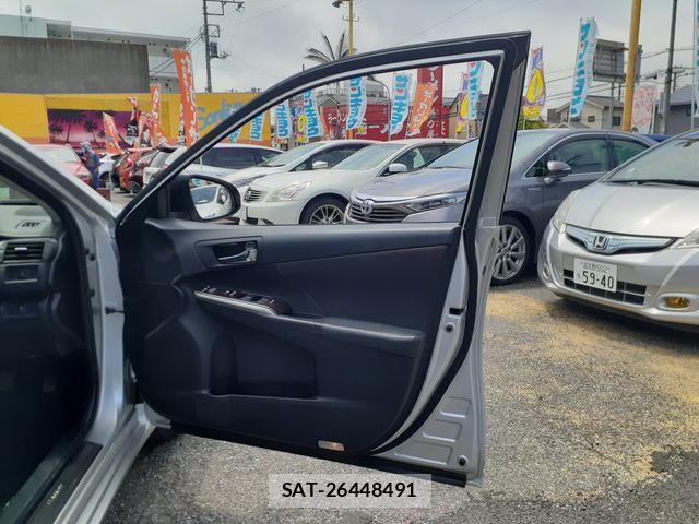 Toyota CAMRY HYBRID 2016-03 7357083-27