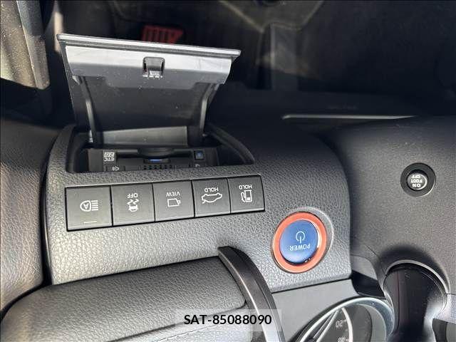 Toyota CAMRY HYBRID 2021-11 7357074-14