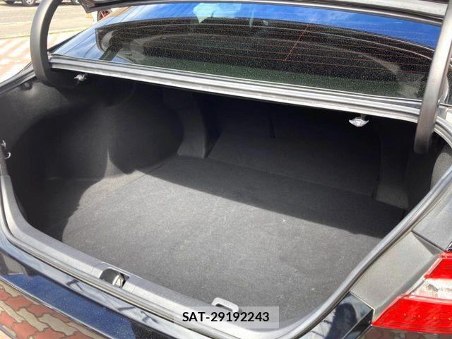 Toyota CAMRY HYBRID 2020-02 7391560-9