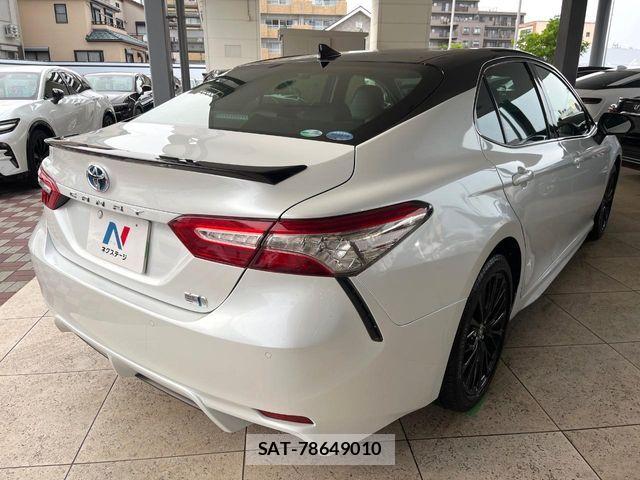 Toyota CAMRY HYBRID 2020-10 7391555-16