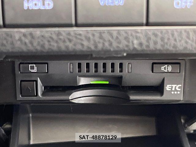 Toyota CAMRY HYBRID 2023-02 7453305-11