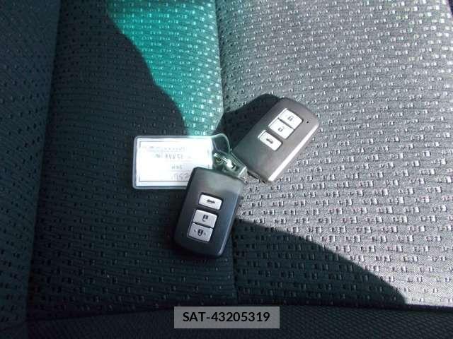 Toyota CAMRY HYBRID 2013-12 7453319-19
