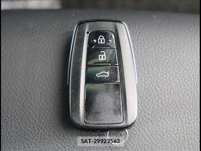 Toyota CAMRY HYBRID 2020-04 7453308-15