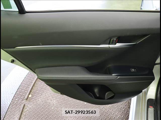 Toyota CAMRY HYBRID 2020-04 7453308-27
