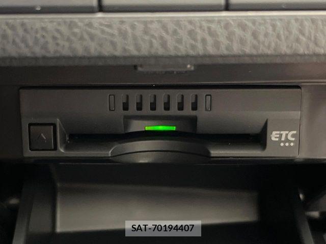 Toyota CAMRY HYBRID 2019-02 7453307-10