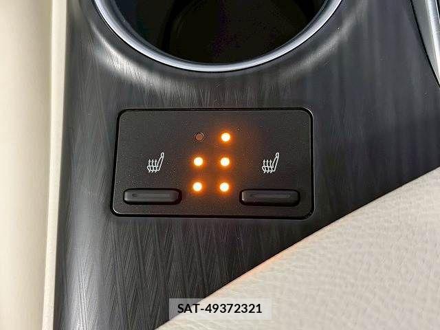 Toyota CAMRY HYBRID 2022-05 7499788-9