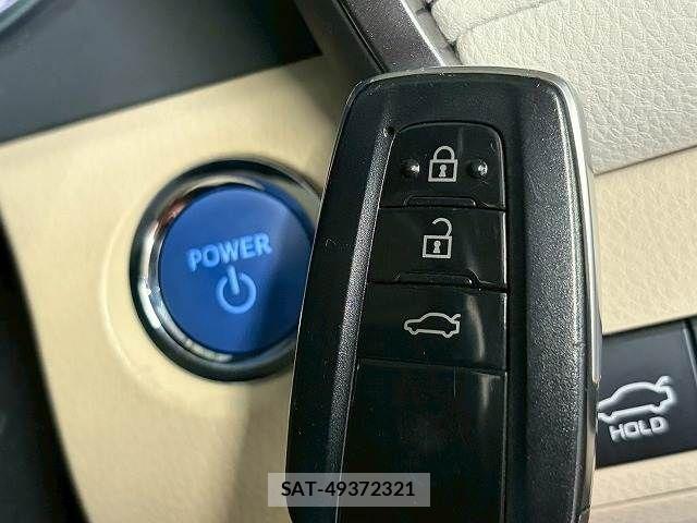 Toyota CAMRY HYBRID 2022-05 7499788-5
