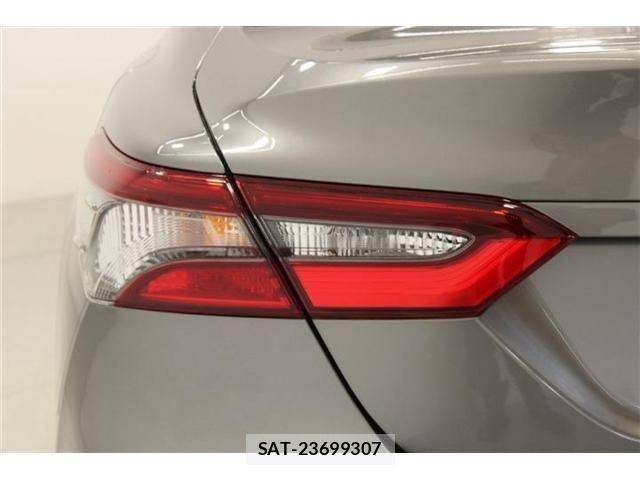 Toyota CAMRY HYBRID 2023-05 7561910-18