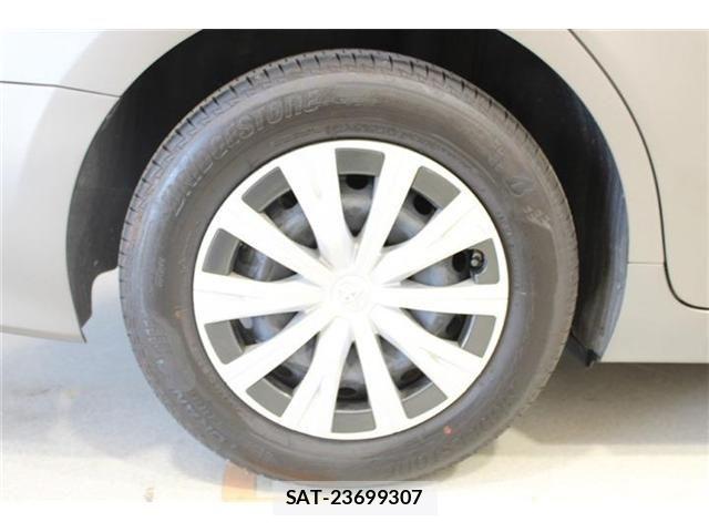 Toyota CAMRY HYBRID 2023-05 7561910-22