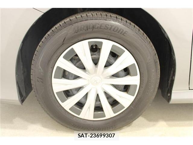 Toyota CAMRY HYBRID 2023-05 7561910-24