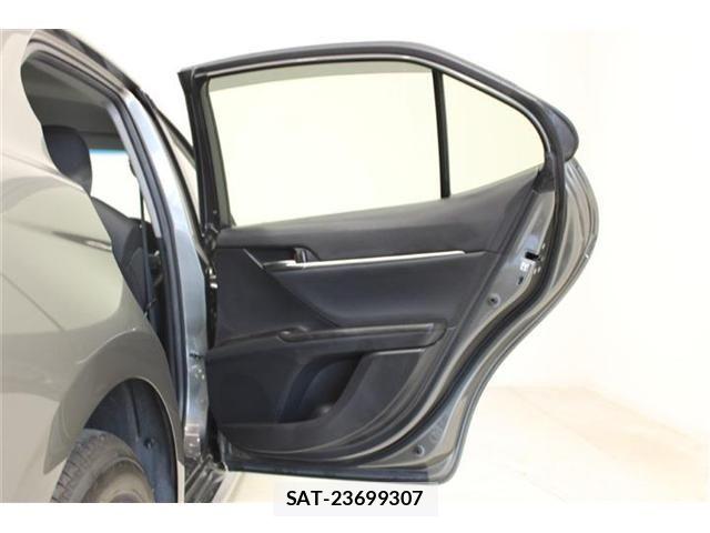 Toyota CAMRY HYBRID 2023-05 7561910-29