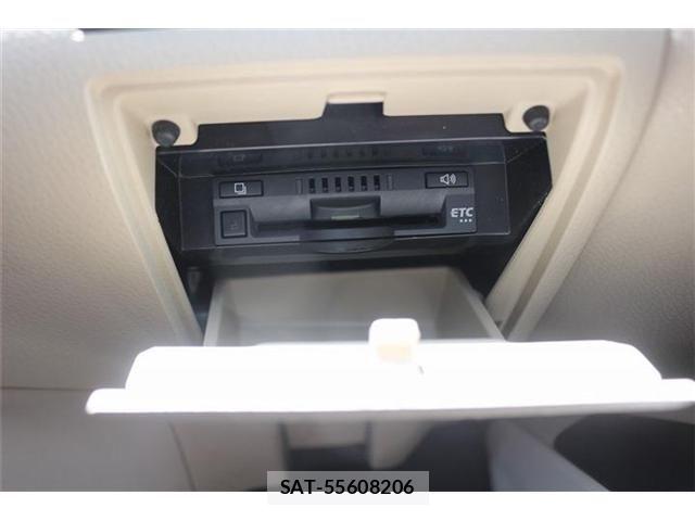 Toyota CAMRY HYBRID 2018-01 7615368-4