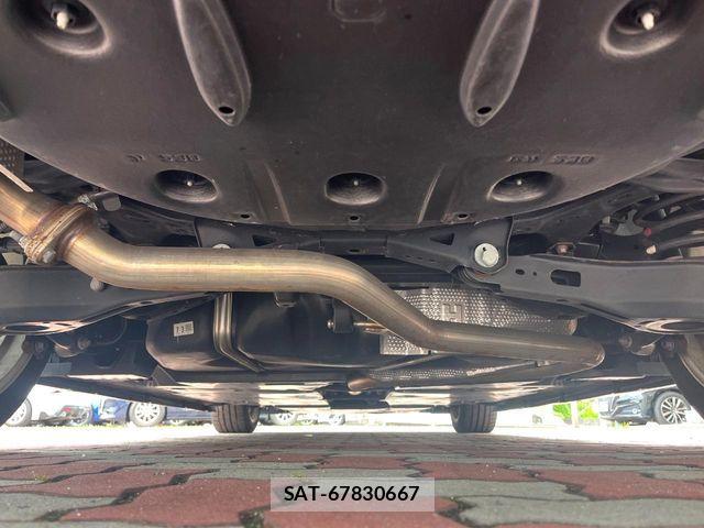 Toyota CAMRY HYBRID 2017-08 7615364-18