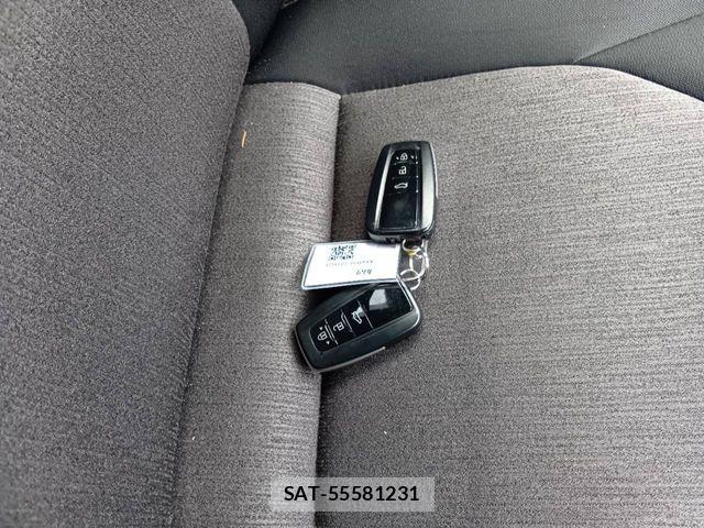 Toyota CAMRY HYBRID 2022-03 7615367-10