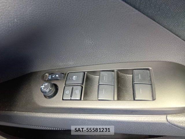 Toyota CAMRY HYBRID 2022-03 7615367-8