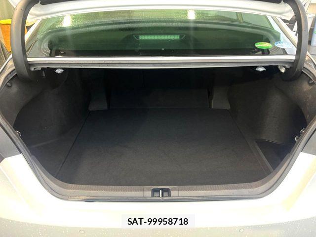 Toyota CAMRY HYBRID 2018-12 7615356-9