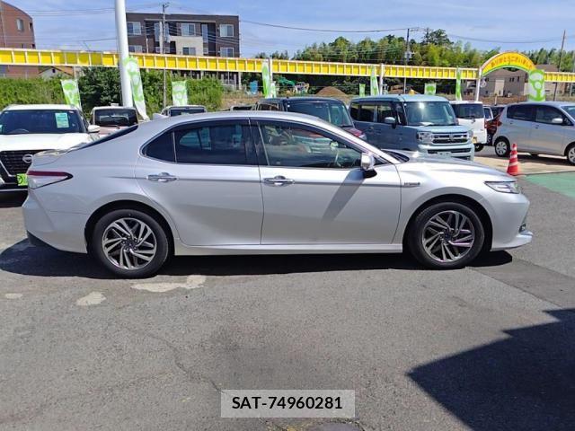 Toyota CAMRY HYBRID 2019-11 7615358-9