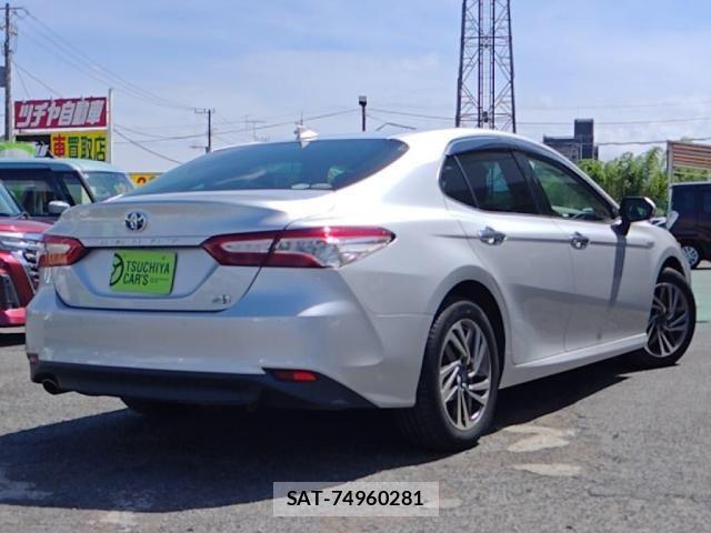Toyota CAMRY HYBRID 2019-11 7615358-1