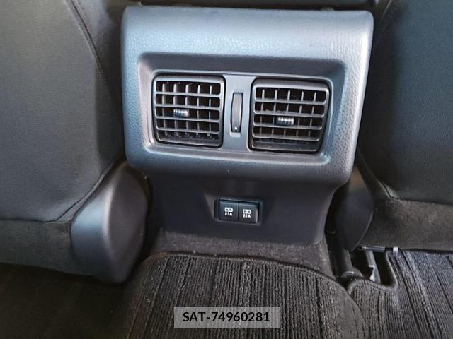 Toyota CAMRY HYBRID 2019-11 7615358-22