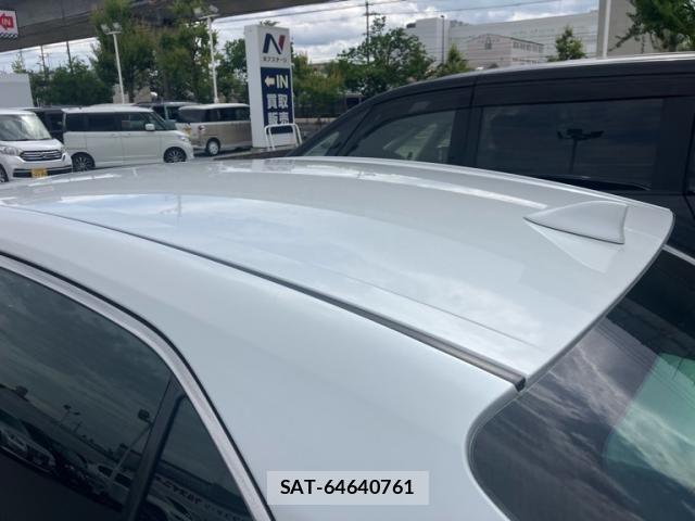 Toyota CAMRY HYBRID 2021-11 7615354-14