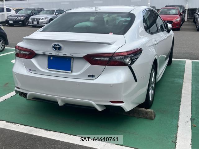 Toyota CAMRY HYBRID 2021-11 7615354-2