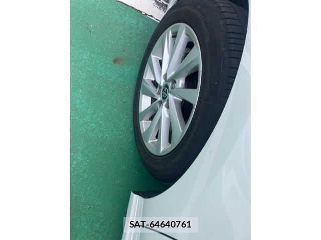 Toyota CAMRY HYBRID 2021-11 7615354-5