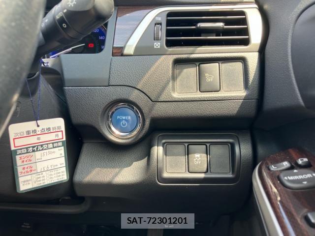 Toyota CAMRY HYBRID 2014-09 7615379-11