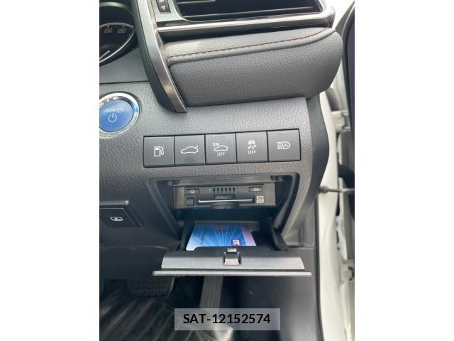 Toyota CAMRY HYBRID 2017-07 7615375-17
