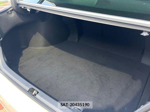 Toyota CAMRY HYBRID 2023-02 7615352-9