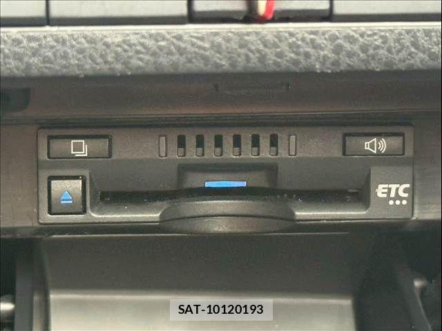 Toyota CAMRY HYBRID 2020-10 7721700-3