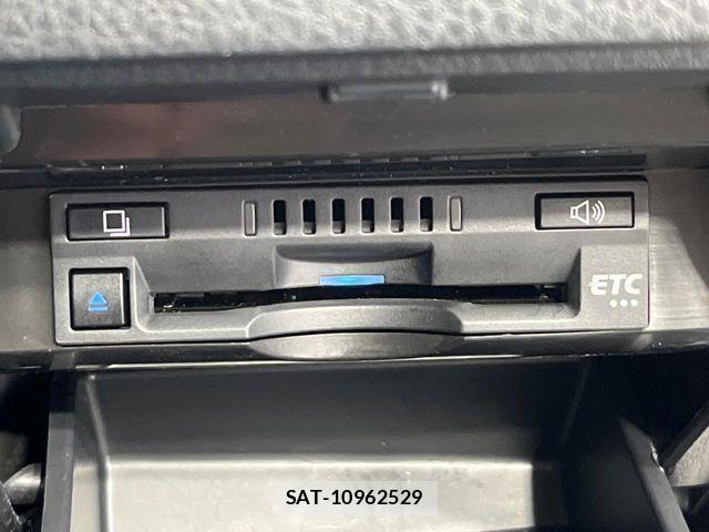 Toyota CAMRY HYBRID 2020-12 7783234-5